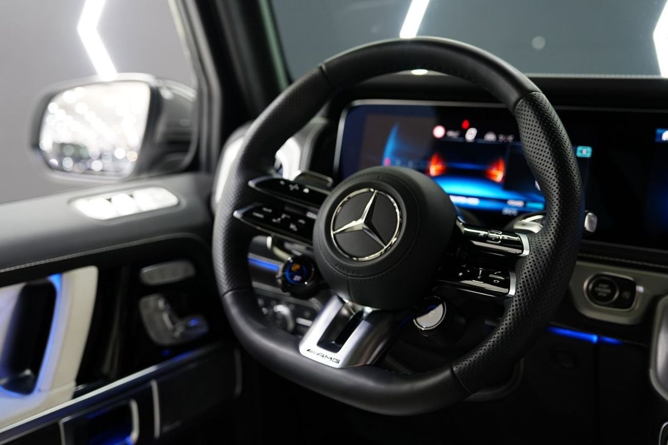 Mercedes Benz G63 AMG STD 2025 Mercedes-Benz G63 AMG Night Package, Carbon Fiber Interior Pack, Two-Tone Leather Interior!!