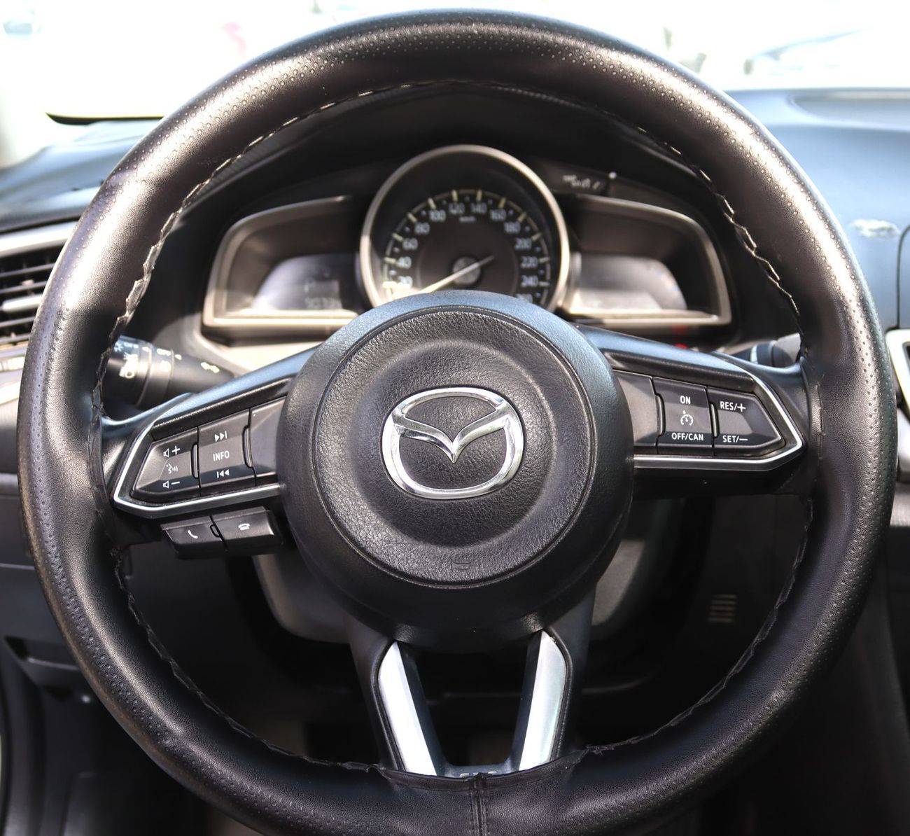 مازدا 3 سيارة مازدا 3 -موديل 2019 خليجى بدون حوادث وبحاله ممتازه بمحرك 1600 وممشى 90000 كيلومتر وبسعر 35000