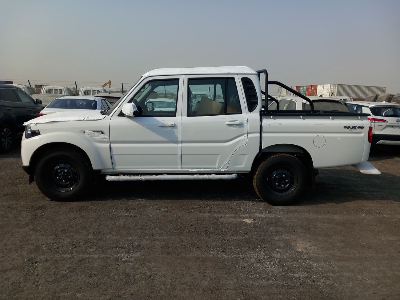 ماهيندرا سكوربيو 2.2L MHAWK TURBO DIESEL / "7" DVD SCREEN / 4WD