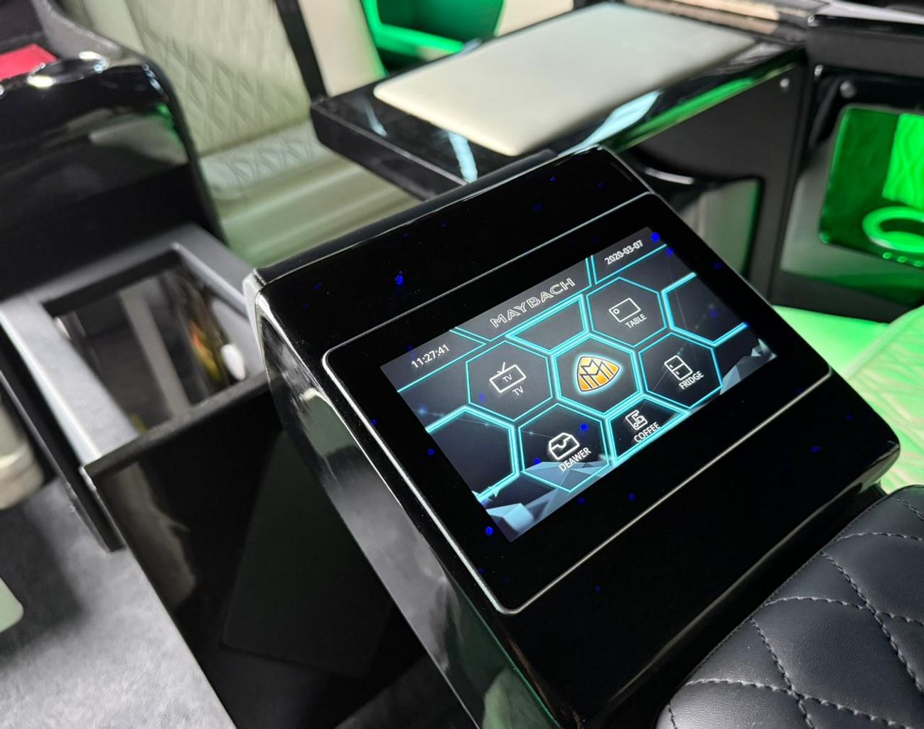 مرسيدس بنز V 250 2023 Mercedes Maybach V250, Warranty, Very Low Km, Fully Loaded, Excellent Condition, GCC