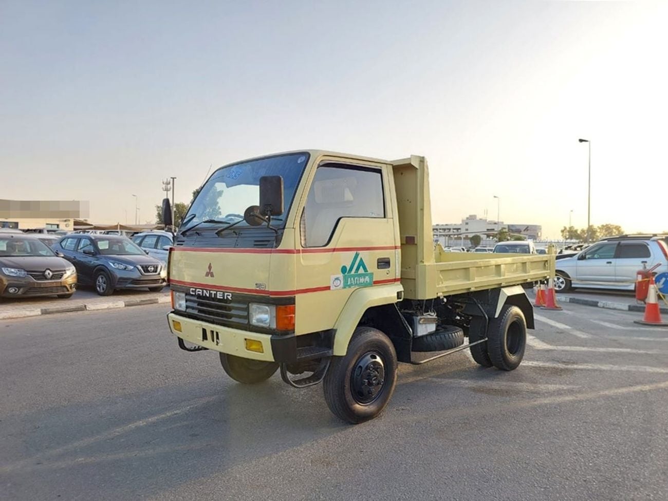 Mitsubishi Fuso Canter MITSUBISHI CANTER DUMPER TRUCK RHD 1986 MODEL 3.5 L DIESEL MANUAL(PM00040)