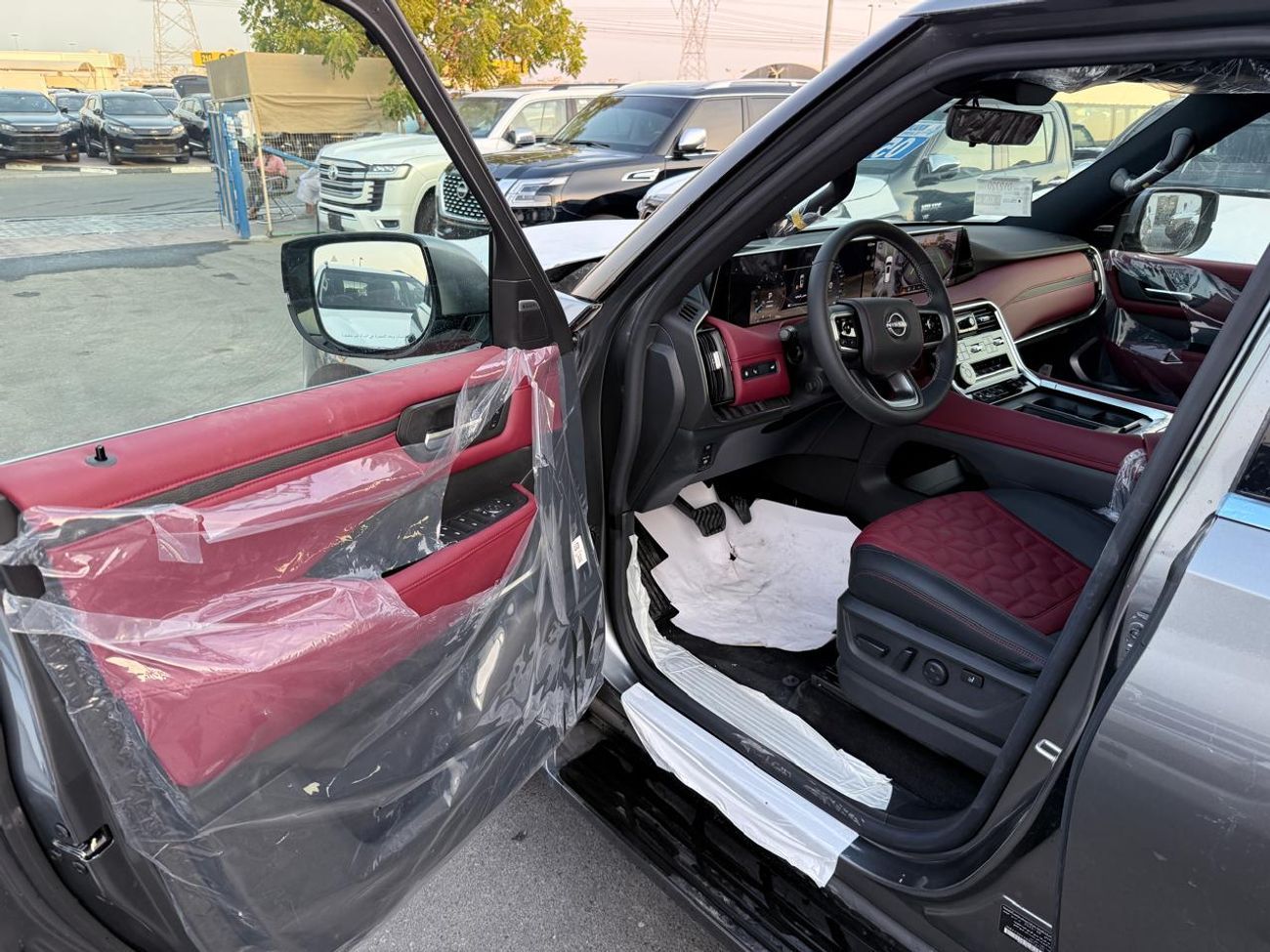 Nissan Patrol Nissan Patrol LE Platinum 3.5L Twin Turbo With Panoramic  Model 2025 Gray