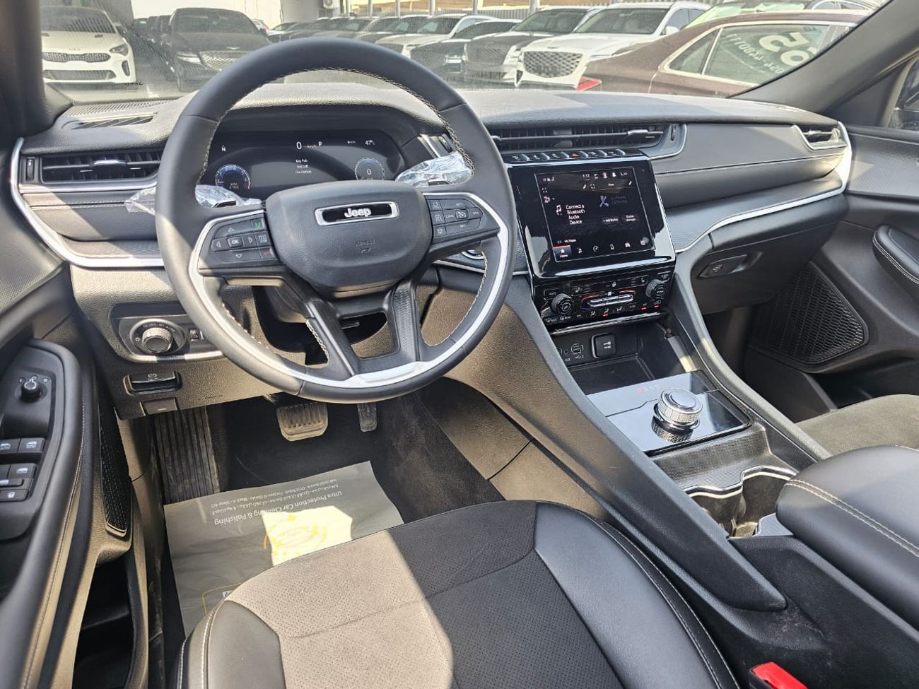 جيب جراند شيروكي Laredo 3.6L RWD