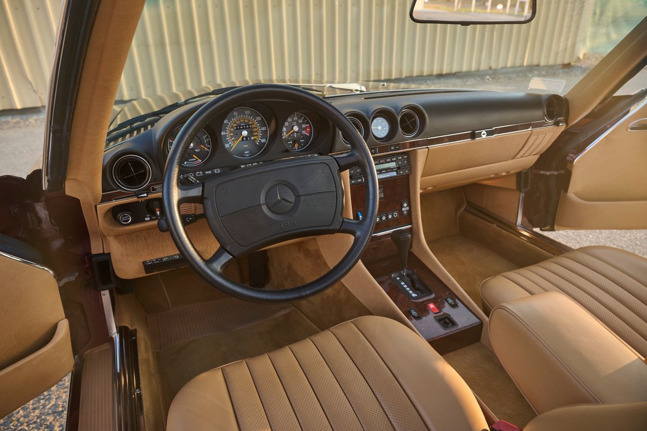 Mercedes-Benz SL 560 - 23,000 Original Kilometres