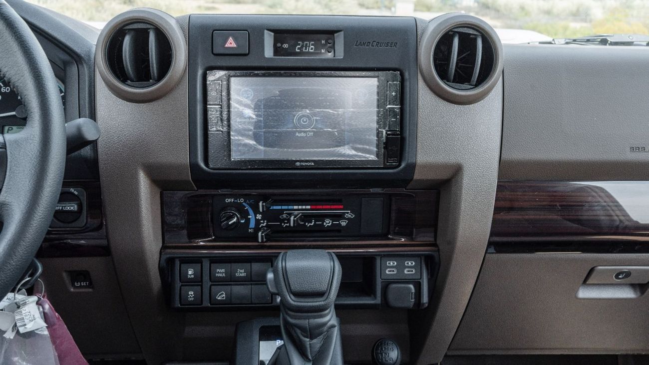 تويوتا لاند كروزر بيك آب 2026 Toyota Land Cruiser LC79 2.8L AT Diesel (Beige-Brown) Basic