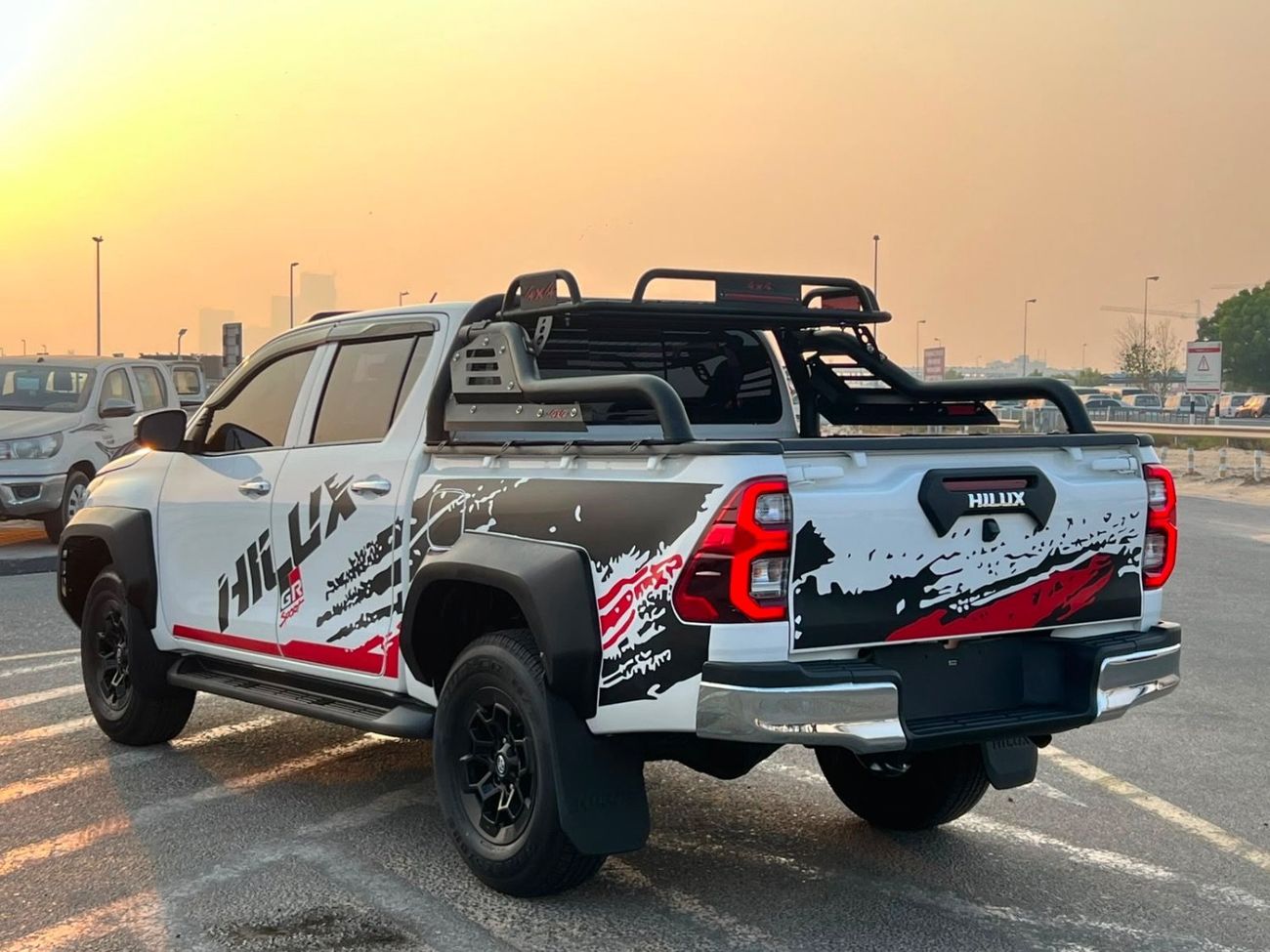 Toyota Hilux  2022 Toyota Hilux GR Sport - 2.7L V4 - Rear Camera - Push Start - Full Automatic Patrol - 4x4 AWD -