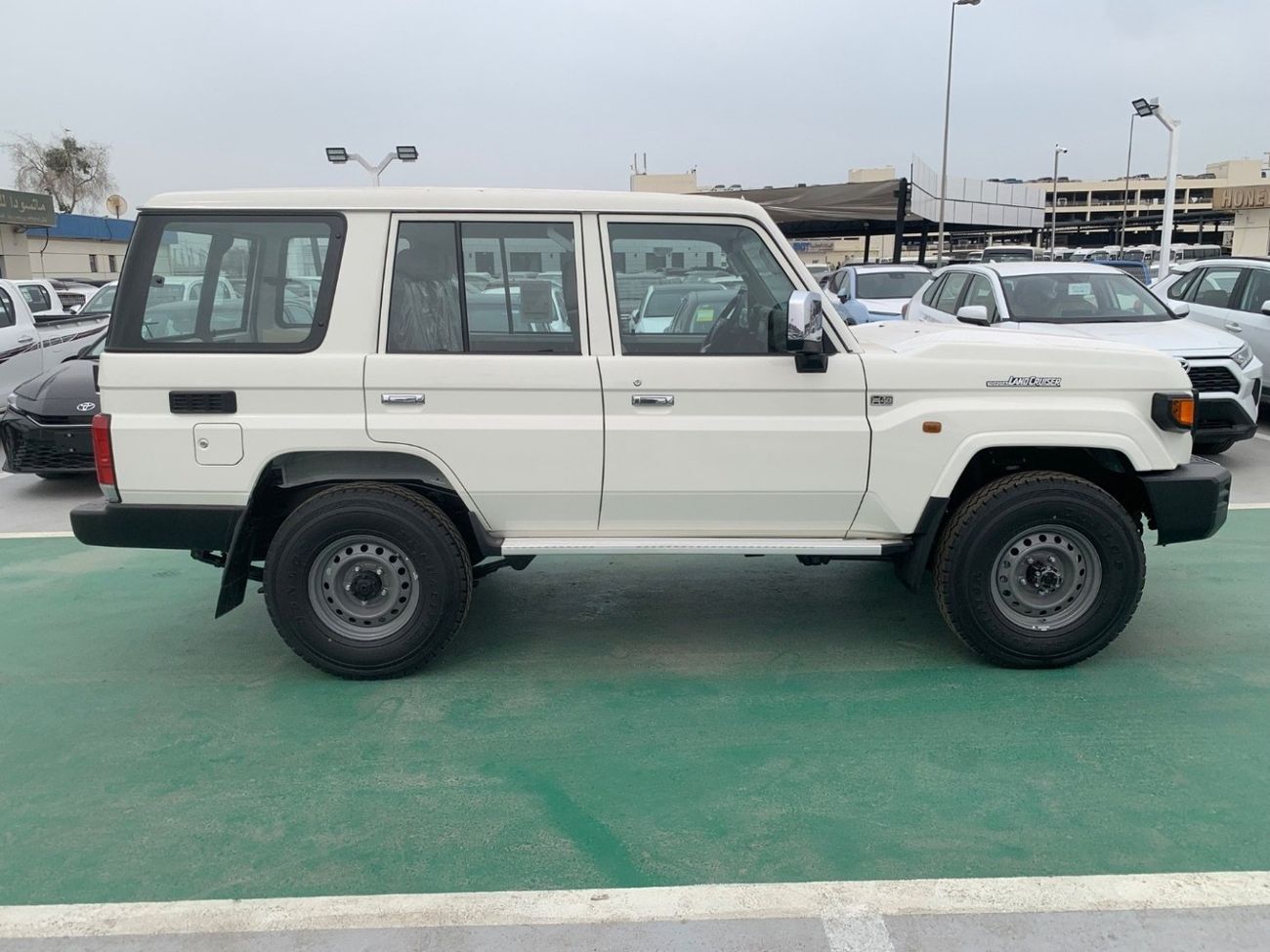 Toyota Land Cruiser 70