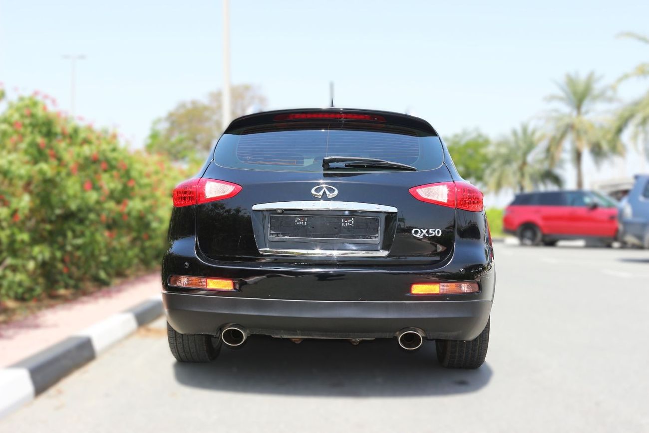 إنفينيتي QX50 لاكجري Infiniti QX50 Gcc Model 2015 Full Options