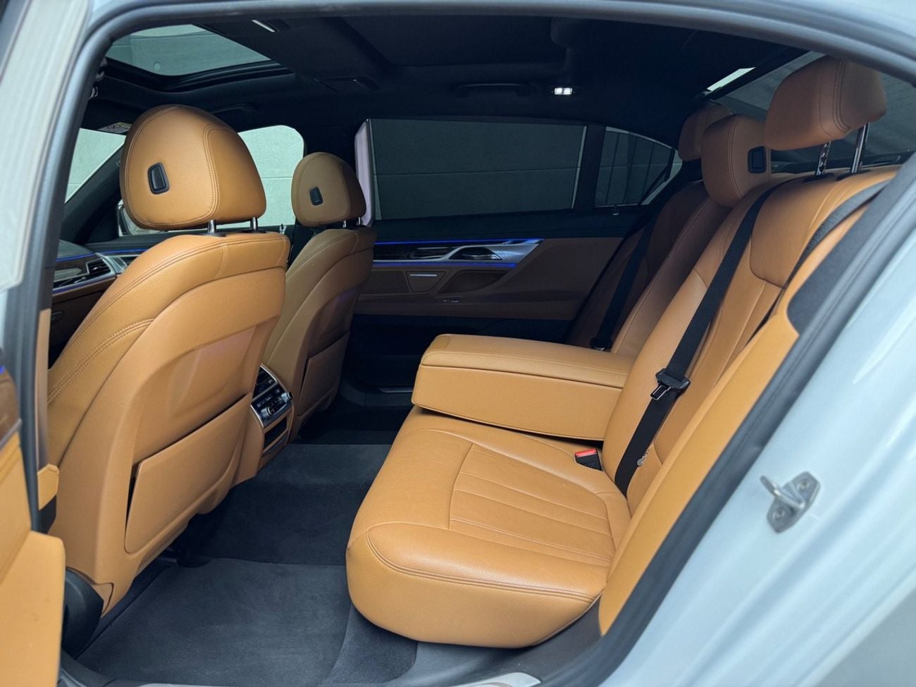 بي أم دبليو 730Li EXCLUSIVE