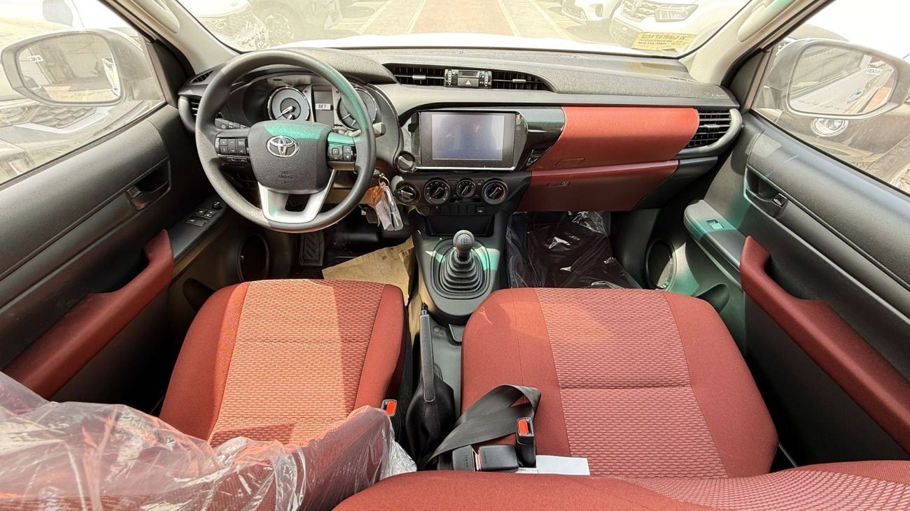 تويوتا هيلوكس GL Toyota Hilux 2.7L Petrol MT SC 4x4 2025YM