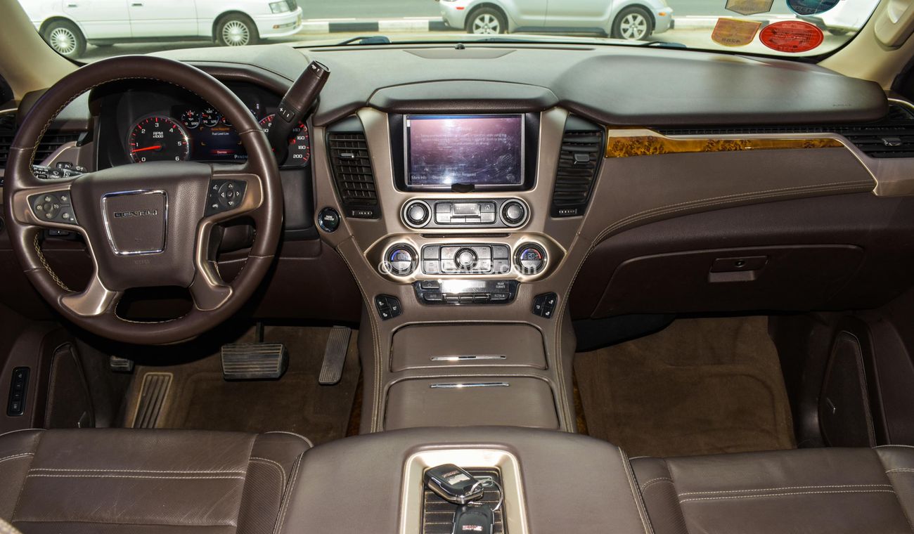 GMC Yukon Denali