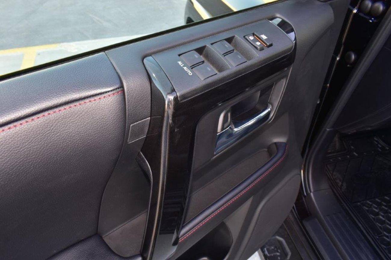 Toyota 4Runner TRD OFF ROAD V6 4.0L  Petrol 4wd Automatic