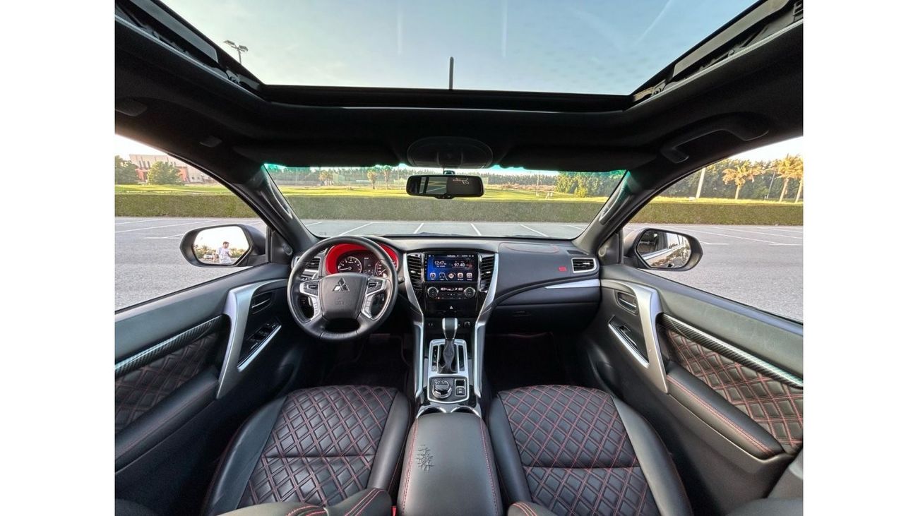 Mitsubishi Montero GLS Premium Montero Sport signature edition 2019 GCC 2Keys // Low mileage // Full option // perfect