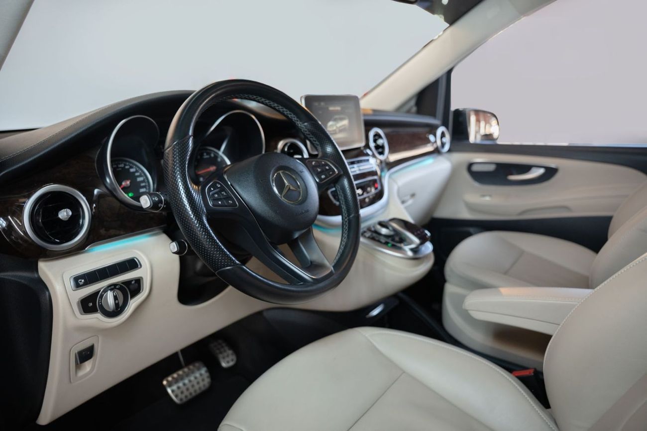 مرسيدس بنز V 250 Std 2.1L