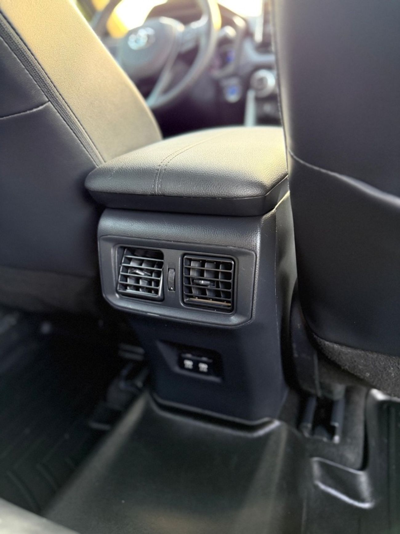 Toyota RAV4 Hybrid XSE Full Option