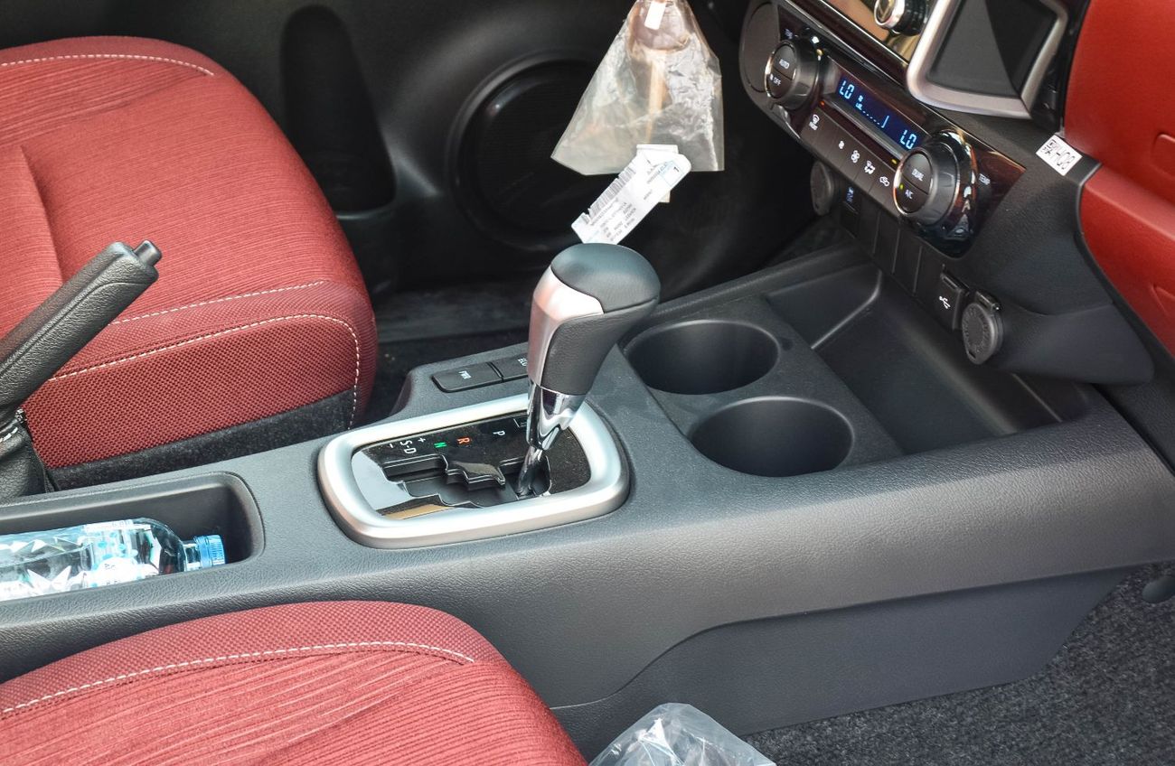 Toyota Hilux TOYOTA HILUX 2.7L RWD PETROL PICKUP 2025