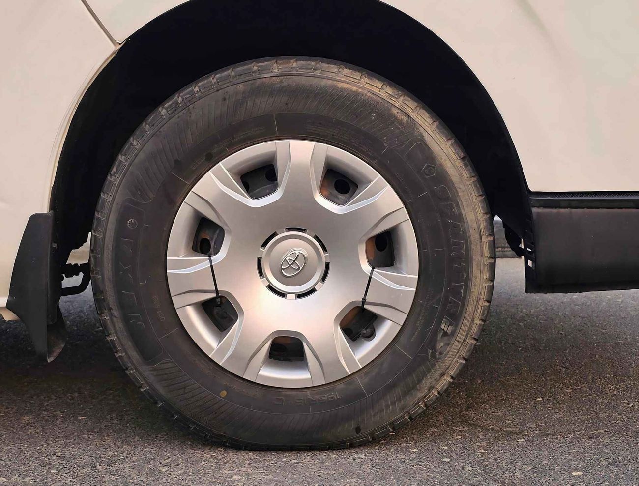 Toyota Hiace PASSENGER/ 2015 SHAPE/ PATROL/ 15 SEATER/ MANUAL/ LOT# 24788