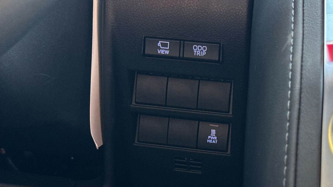 Toyota Land Cruiser 300 ZX 3.3L DIESEL A/T Floor 5-SEATS EURO SPECS 2023 0Km (EXPORT OFFER)