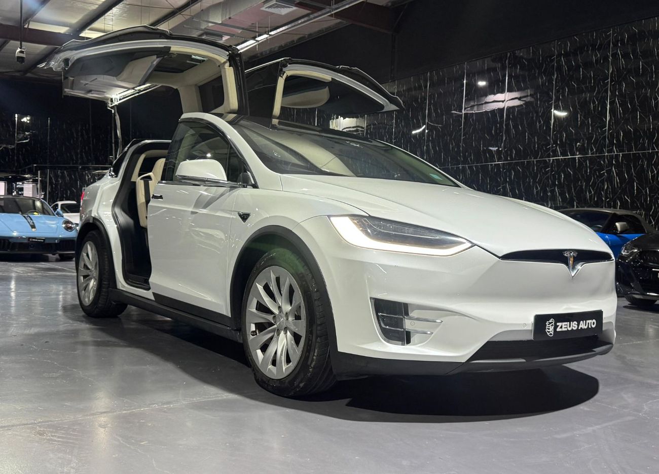تسلا موديل اكس 75D 2018 Tesla Model X, Full Service History, Carbon Fiber Package, Excellent Condition, GCC