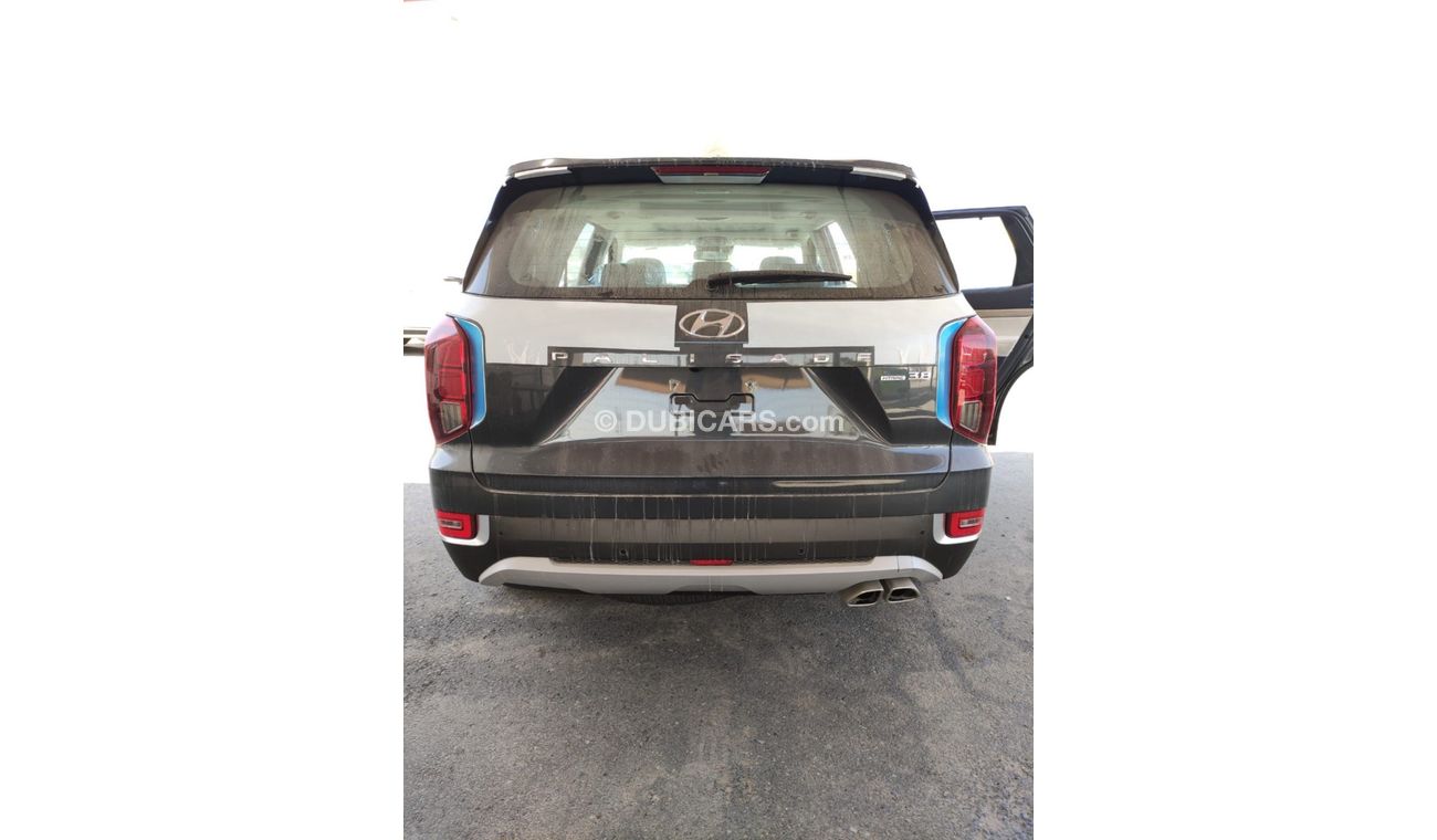 Hyundai Palisade 3.8 L  AWD Leather seats Head up display  Line departure radar  Blind spot radar  Big screen  Electr