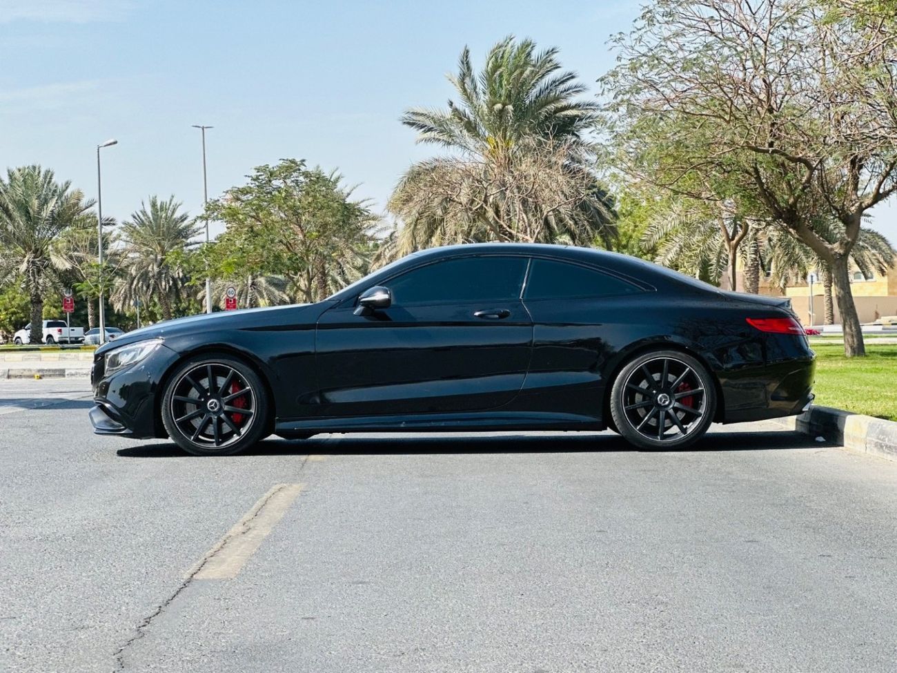 Mercedes-Benz S 63 AMG Std 5.5L