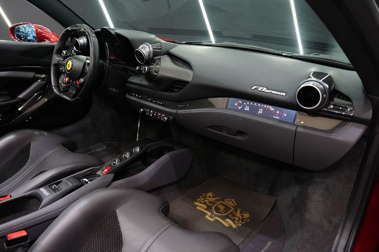 فيراري ف ٨ سبيدر 3.9T V8 Passenger Display, Suspension Lifter, Full Carbon Fiber Package!!