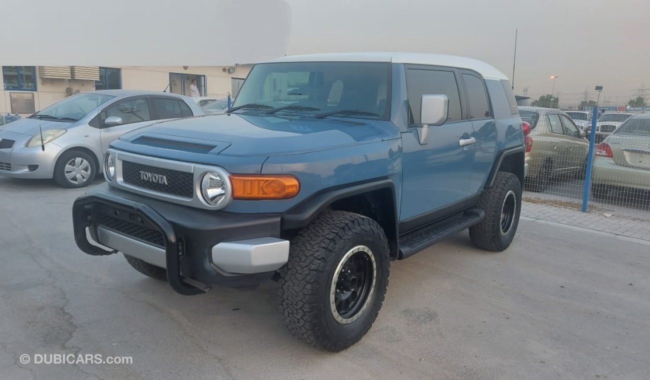 تويوتا إف جي كروزر 4X4 PETROL 4.0 L RIGHT HAND DRIVE EXPORT ONLY