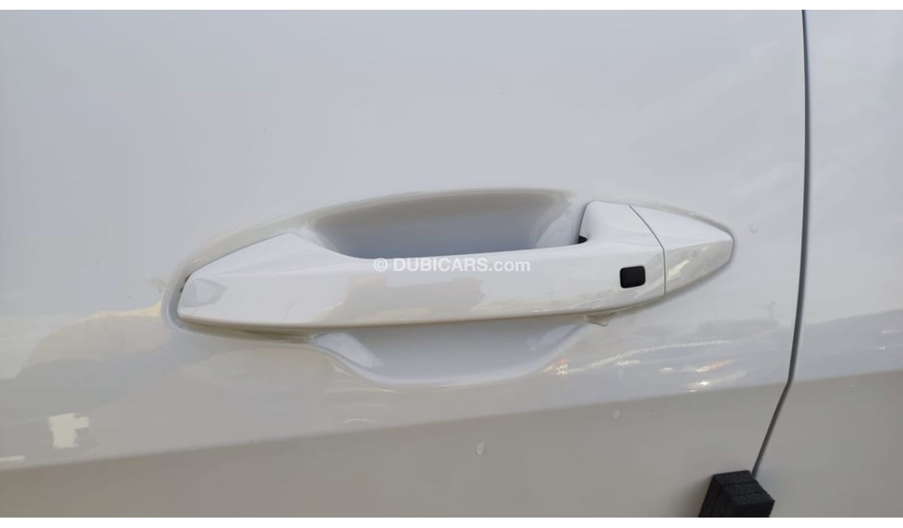 Kia Sportage HI ( i ) 4X2 FWD , 1.6L gasoline,, 4V ,,176 HP  White color 2023