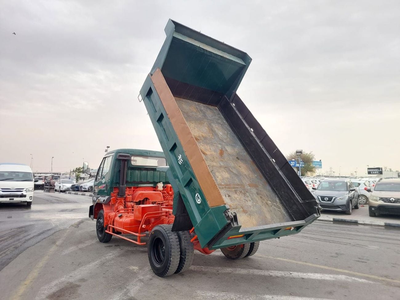 Mitsubishi Fighter (RAMADAN OFFER) MITSIBISHI FIGHTER MIGNON TRUCK RHD 1995 MODEL 8.2 L DIESEL MANUAL(PM01085)