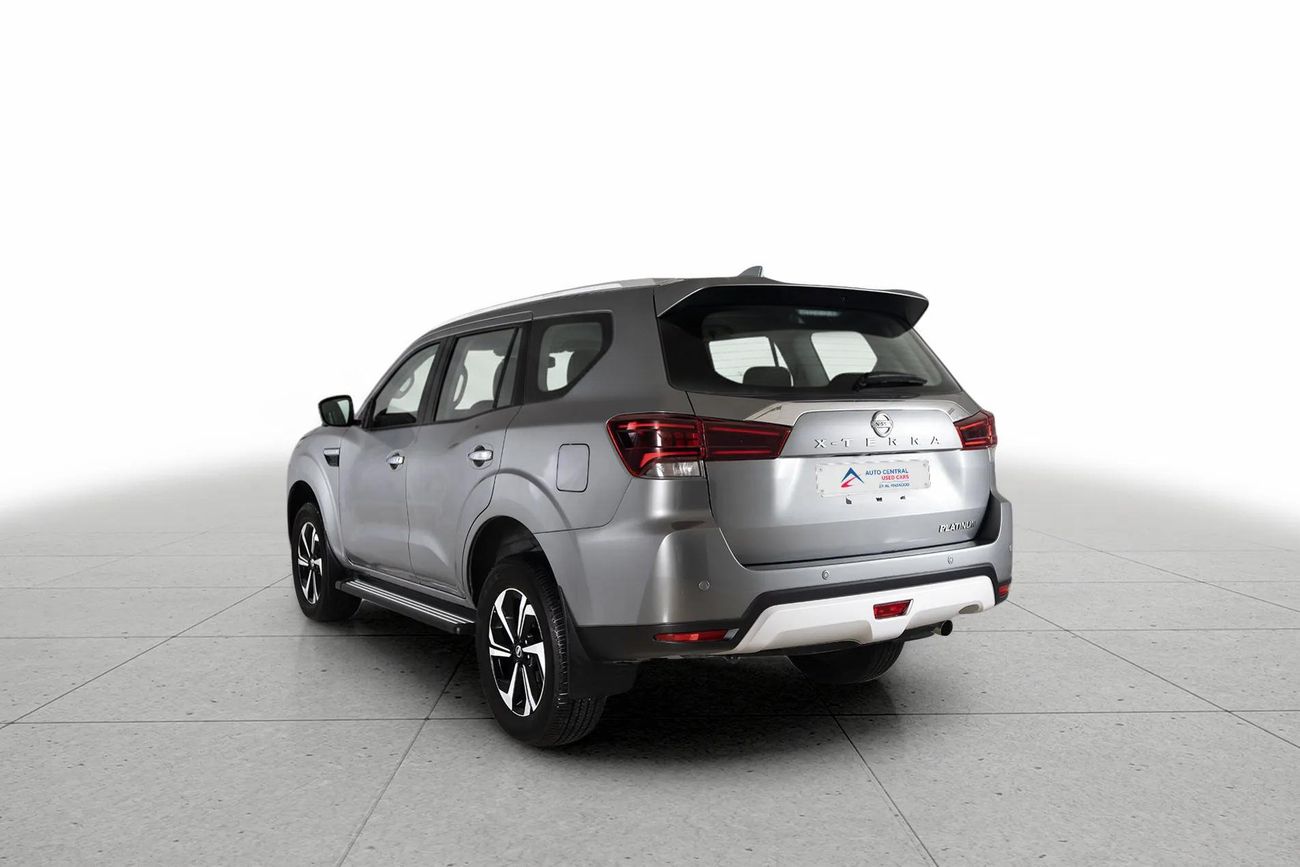 Nissan XTerra Platinum 2.5L 4WD PLATINUM 2.5