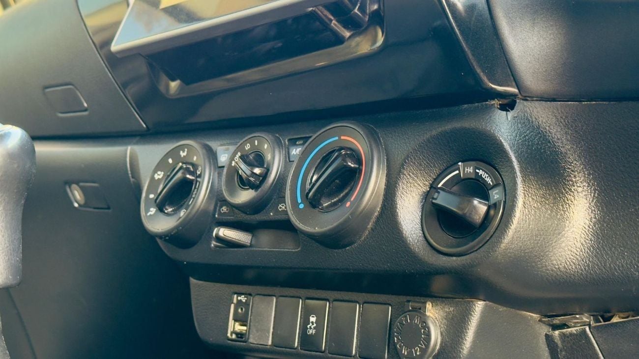 Toyota Hilux SINGLE CABIN PICKUP | 2.4L DIESEL ENGINE | 2016 | RHD | PREMIUM BULL BAR | METAL ROLL BAR | MANUAL T