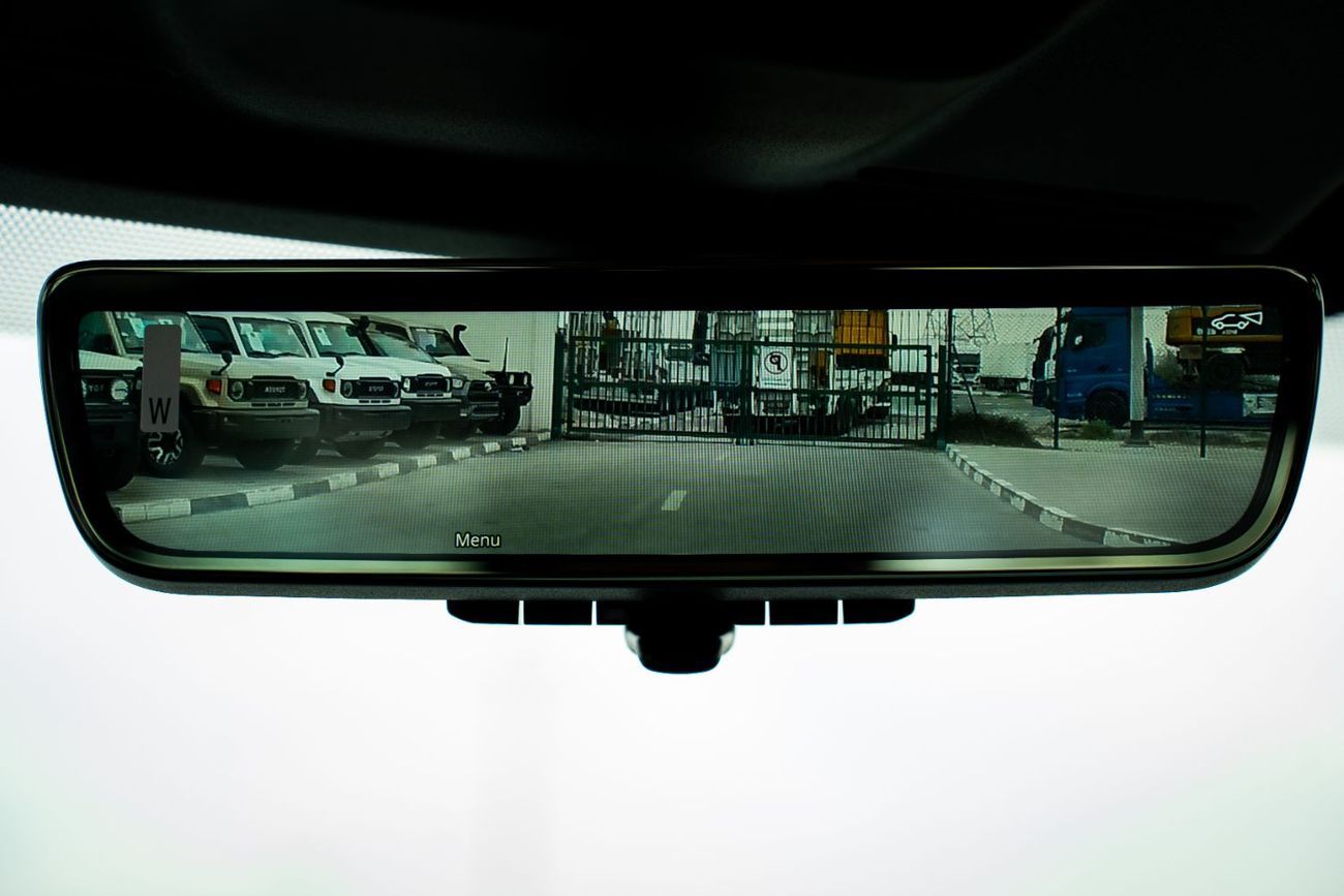 Nissan Patrol Nissan Patrol Platinum 2026    3.5  L White roof black