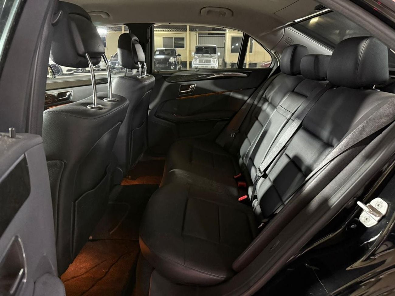 Mercedes Benz E350 3.5L | FULL SERVICE HISTORY| BLACK LEATHER SEATS | PUSH START