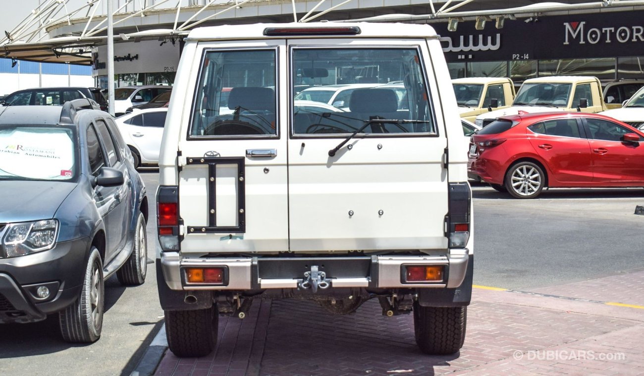 Mitsubishi Canter Van