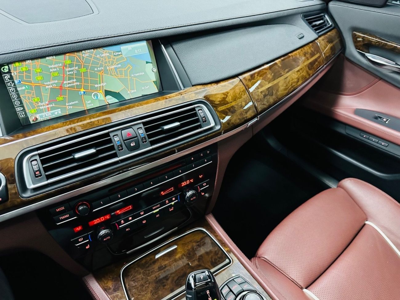 BMW 750Li Exclusive GCC .. Perfect Condition .. Top Range .. V8 ..