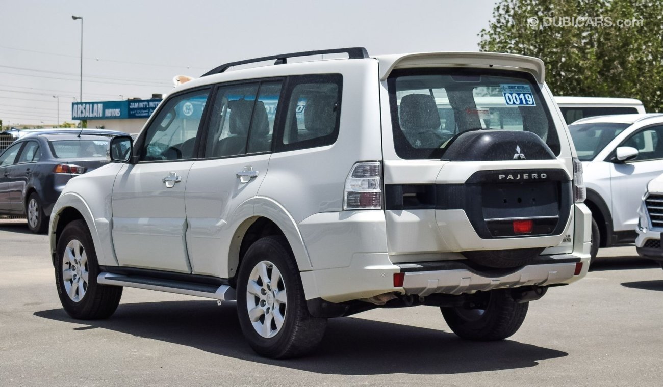 Mitsubishi Pajero GLS V6