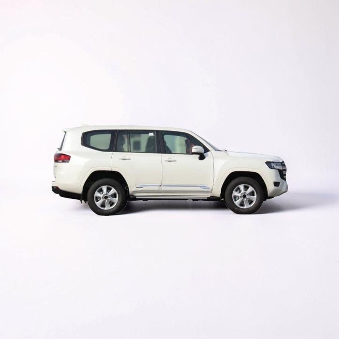تويوتا لاند كروزر TOYOTA LAND CRUISER GXR 4.0 BASIC WHITE/BEIGE 2026