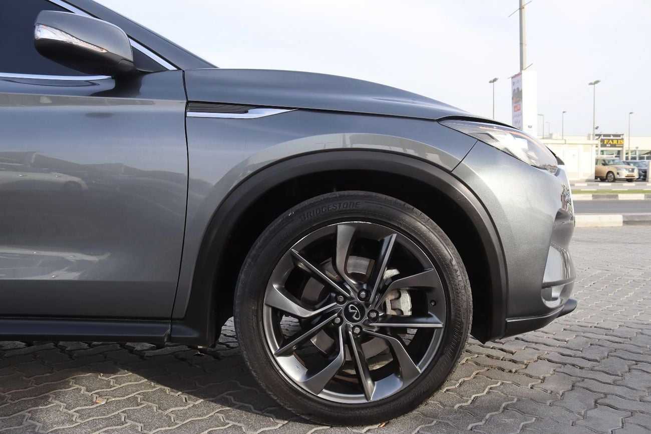 Infiniti Q50 Luxe 3.0L Infiniti Q50 - 2022 - GCC - Full Option - Accident-Free - 6 (V) - 3.0L - Excellent Conditi