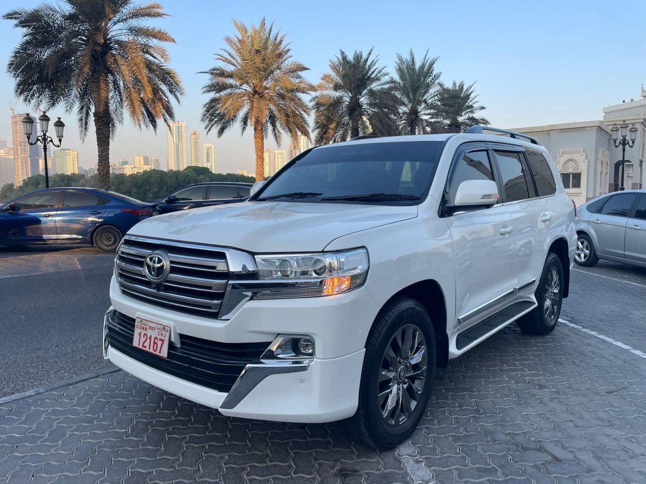 Toyota Land Cruiser 2020 Model VX Diesel Engine Full Option Very Clean and Perfect Condition