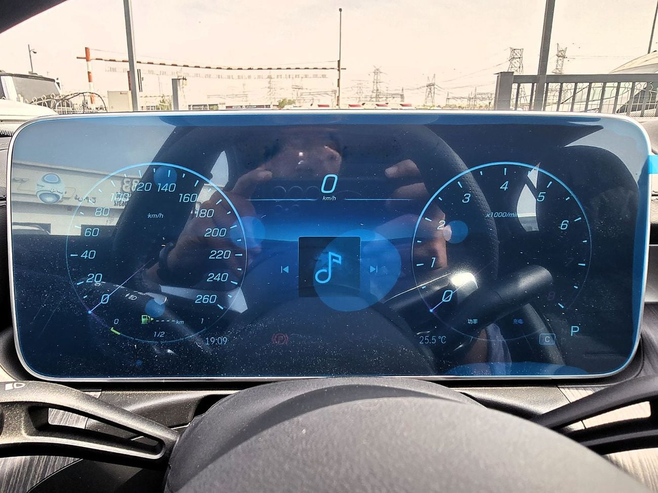 Mercedes-Benz C 200 Mercedes-Benz C200L 1.5L with cold and heat seats white color 2025 Model