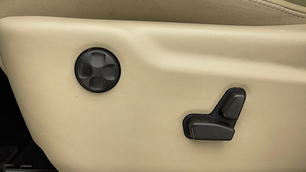 جيب جراند شيروكي LIMITED 3.6 | بدون دفعة مقدمة | اختبار القيادة في المنزل