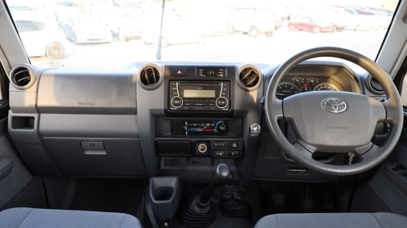 تويوتا لاند كروزر بيك آب