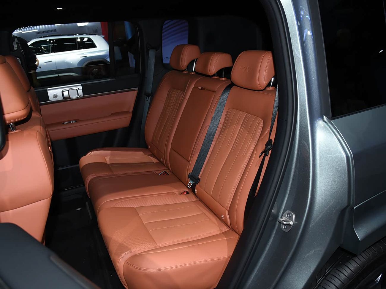 بي واي دي ليوبارد تيتانيوم 7 تيتانيوم 7 2025 الدفع الرباعي إصدار ألترا