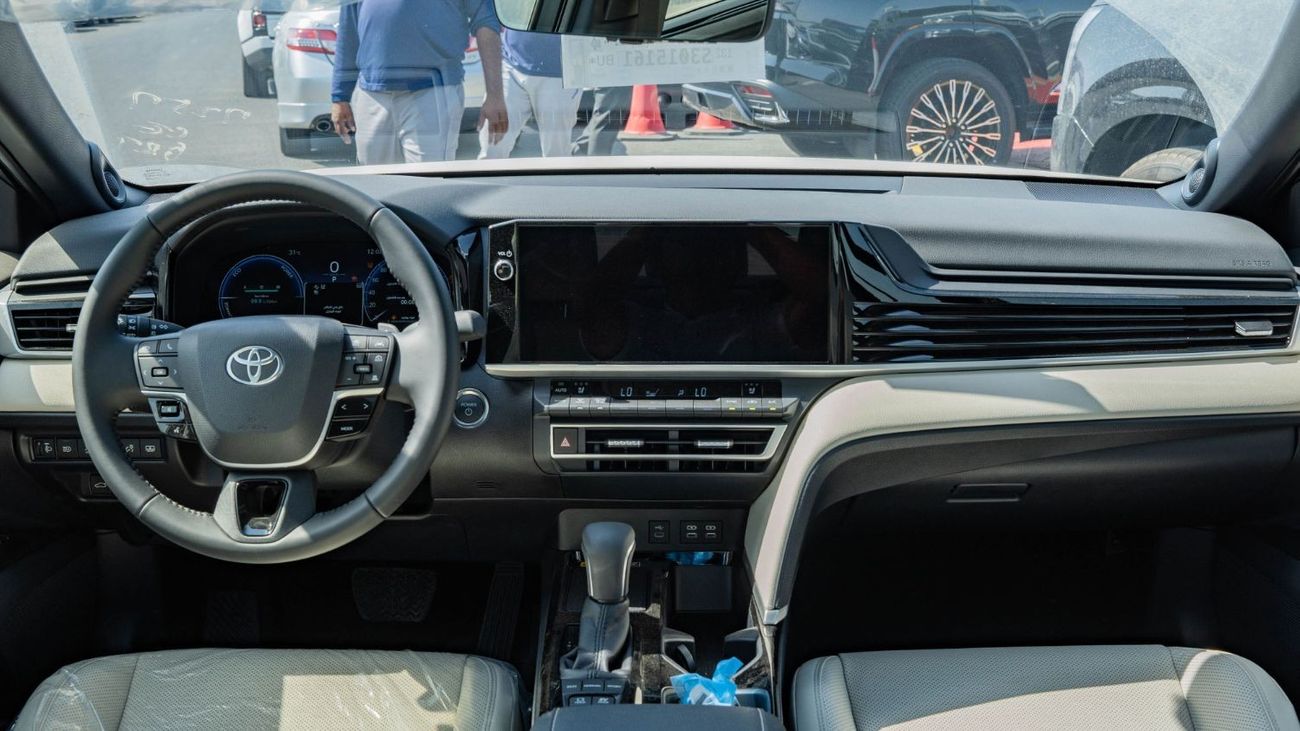 تويوتا كامري 2025 Toyota Camry Limited 2.5L AT Hybrid