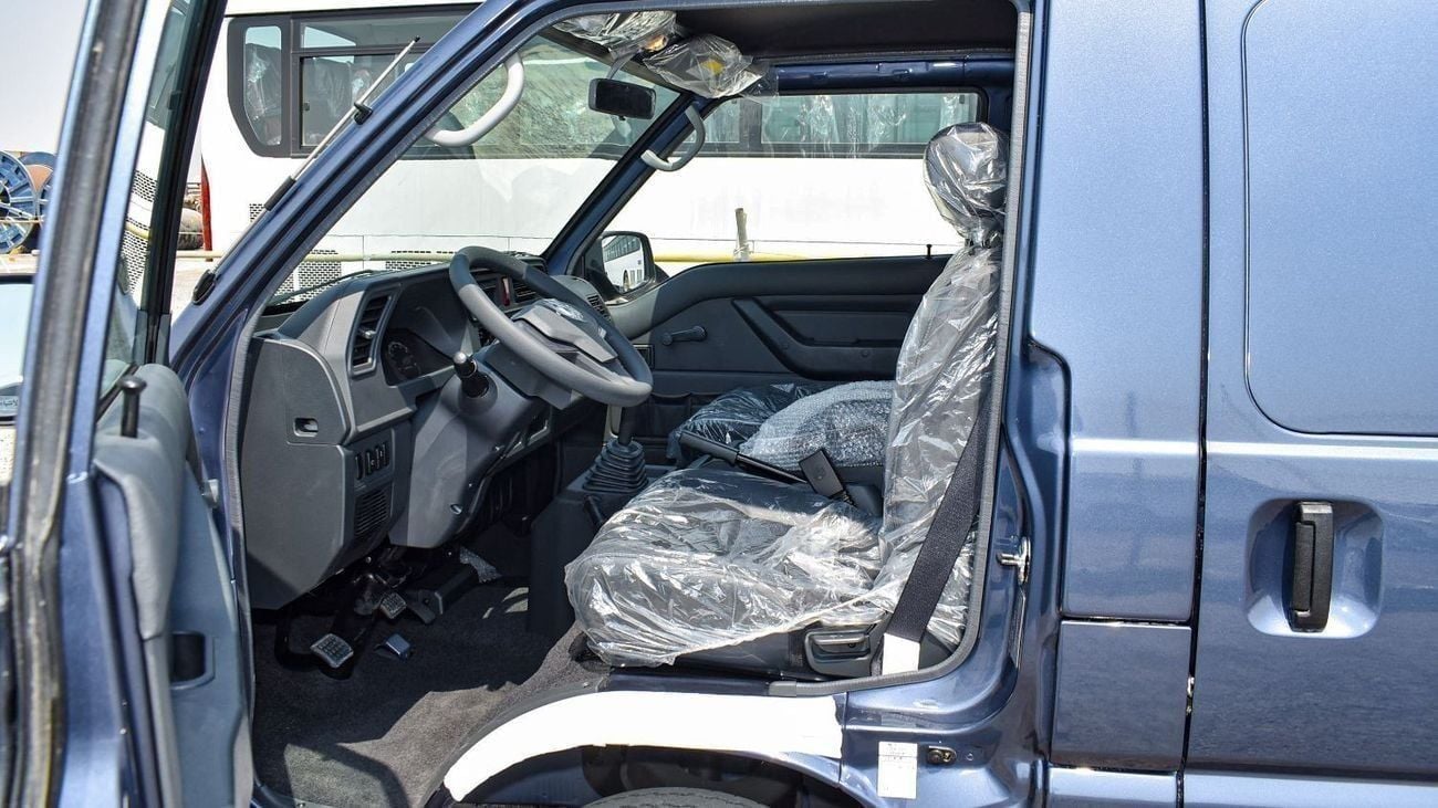 CMC D 260 CMC D260 cargo van  || Loading Van || 2 seater || 2.4L