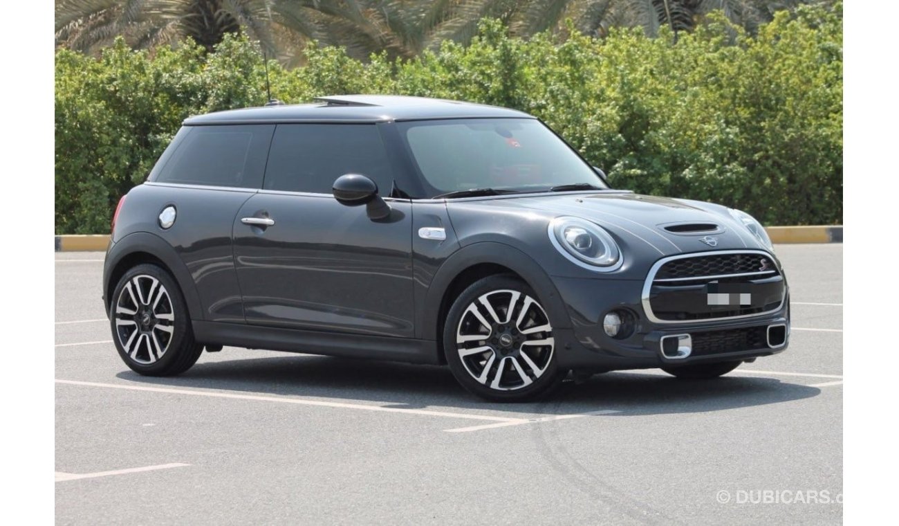 Mini Cooper S Model 2019, Gulf, Fleoption, Panorama Sunroof, First Owner, Agency Cheeks, Agency Dye, Agency Status