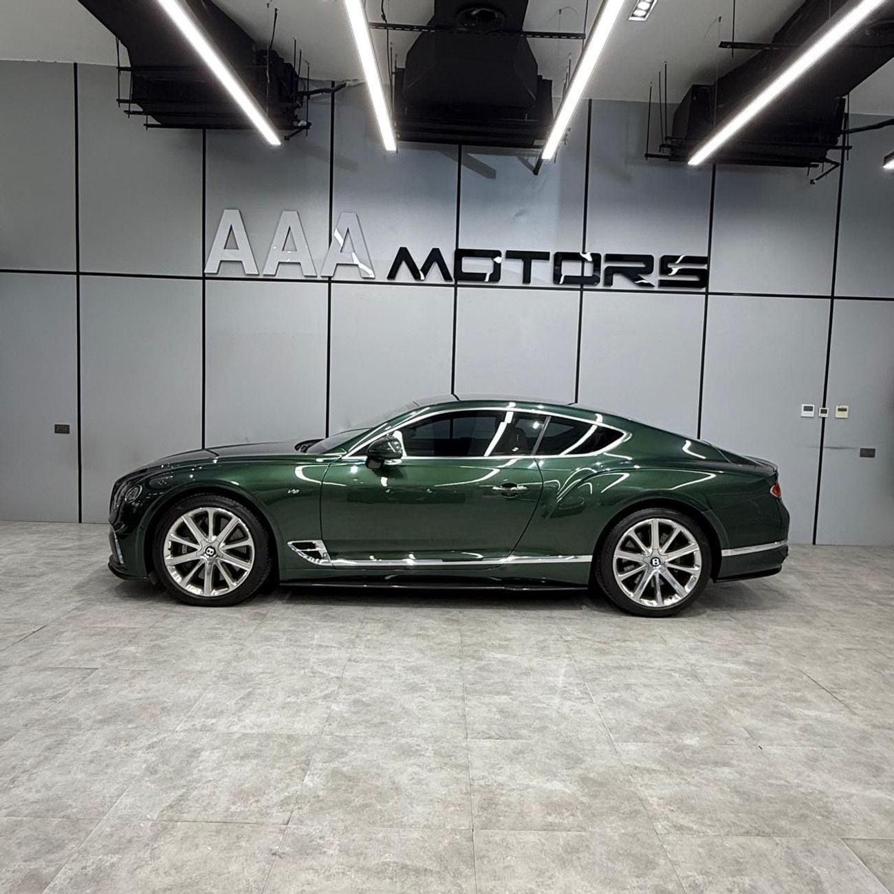 Bentley Continental GT W12 4.0T V8 | GCC Specs | Full Service History | Under Dealer Warranty