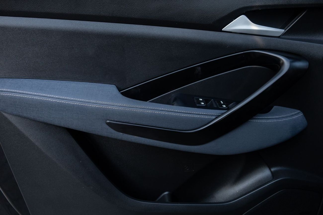 Chevrolet Captiva LS 1.5L (150 HP) (7 Seater)