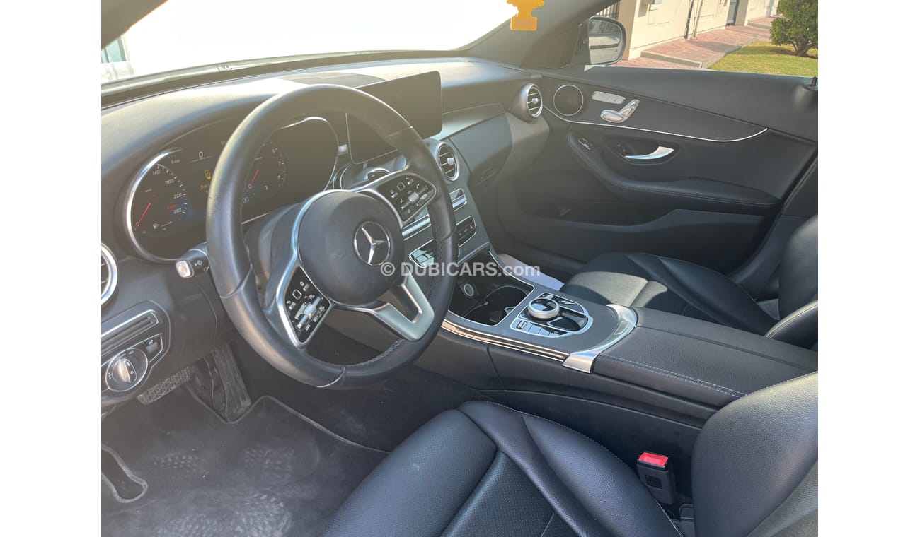 مرسيدس بنز C 300 STD 2.0 L Two key