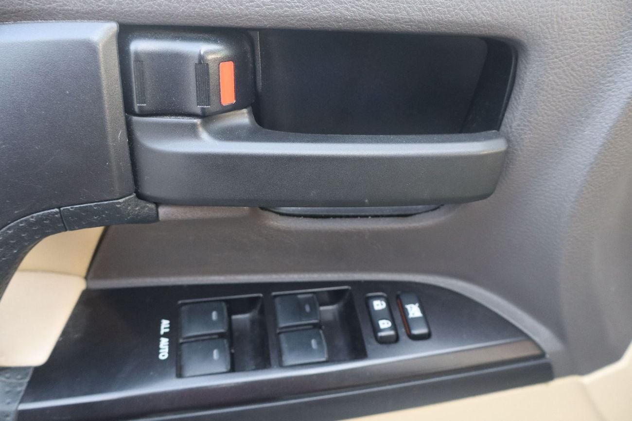 Toyota Land Cruiser GXR 4.6L